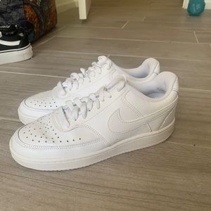 Nike Court Vision Low